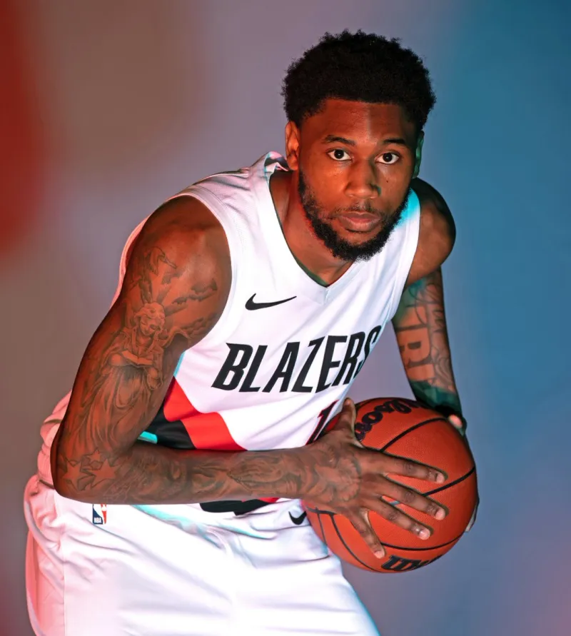 华体会官网-23岁生日快乐！NBA官方晒照为布雷克-韦斯利庆生